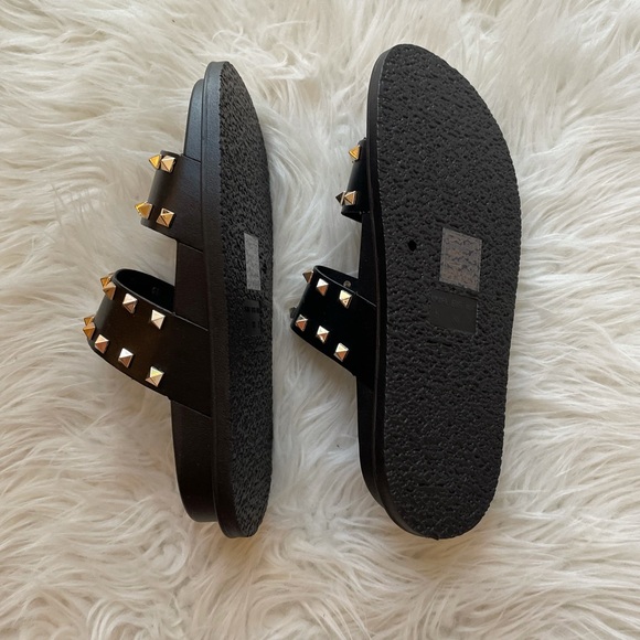 Black Double Strap Spiked Footbed Sandals - Picture 8 of 10